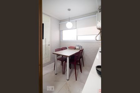 Apartamento à venda com 110m², 3 quartos e 2 vagasCozinha