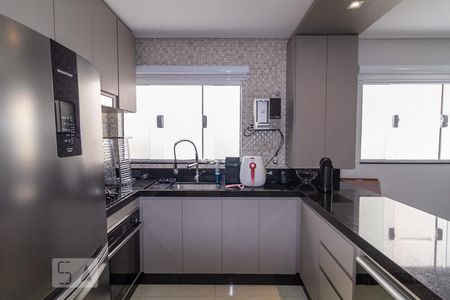 Casa à venda com 197m², 4 quartos e 2 vagasCozinha