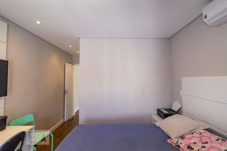 Casa à venda com 197m², 4 quartos e 2 vagasSuíte 2