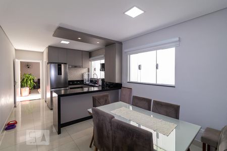 Casa à venda com 197m², 4 quartos e 2 vagasCopa