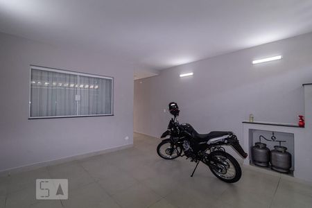 Casa à venda com 197m², 4 quartos e 2 vagasGaragem