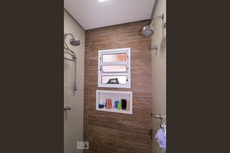 Casa à venda com 197m², 4 quartos e 2 vagasBanheiro da Suíte 2