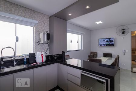 Casa à venda com 197m², 4 quartos e 2 vagasCozinha