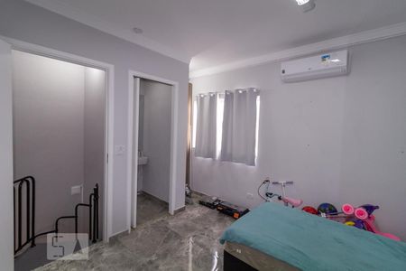 Casa à venda com 197m², 4 quartos e 2 vagasSuíte 1