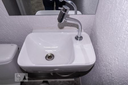 Casa à venda com 197m², 4 quartos e 2 vagasBanheiro da Suíte 1