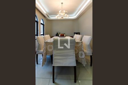 Apartamento à venda com 188m², 4 quartos e 2 vagas Apartamento à venda com 188m², 4 quartos e 2 vagasSala de Jantar