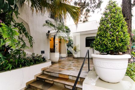 Apartamento à venda com 188m², 4 quartos e 2 vagas Apartamento à venda com 188m², 4 quartos e 2 vagasEntrada