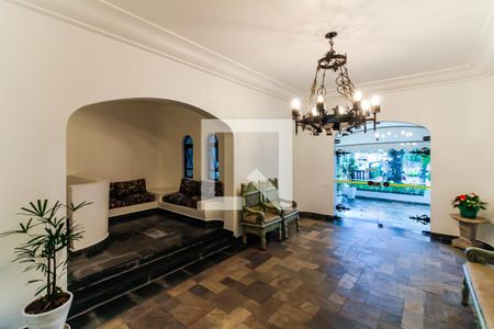 Apartamento à venda com 188m², 4 quartos e 2 vagas Apartamento à venda com 188m², 4 quartos e 2 vagasHall de Entrada