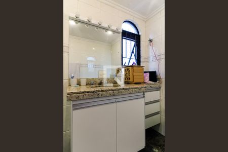 Apartamento à venda com 188m², 4 quartos e 2 vagas Apartamento à venda com 188m², 4 quartos e 2 vagasBanheiro do Quarto 2 - Suíte