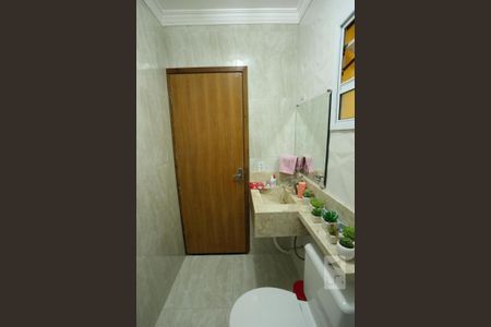 Casa à venda com 150m², 3 quartos e 2 vagasBanheiro 2