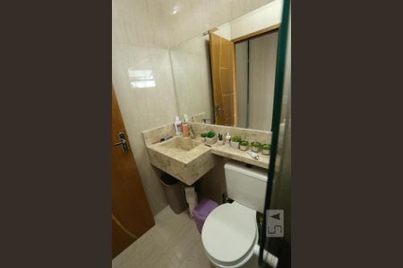 Casa à venda com 150m², 3 quartos e 2 vagasBanheiro da Suíte