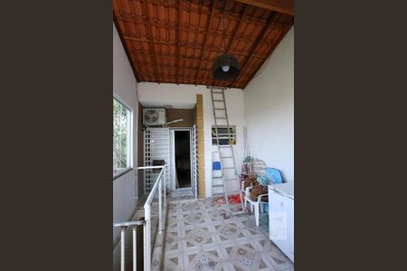 Casa à venda com 150m², 3 quartos e 2 vagasVaranda