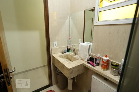 Casa à venda com 150m², 3 quartos e 2 vagasBanheiro 1