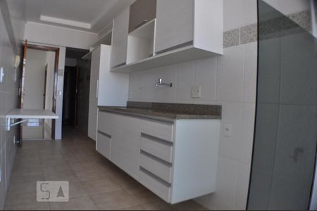 Apartamento à venda com 93m², 3 quartos e 2 vagasCozinha - Armários