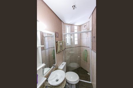 Banheiro de apartamento para alugar com 1 quarto, 55m² em Vila Nova, Porto Alegre