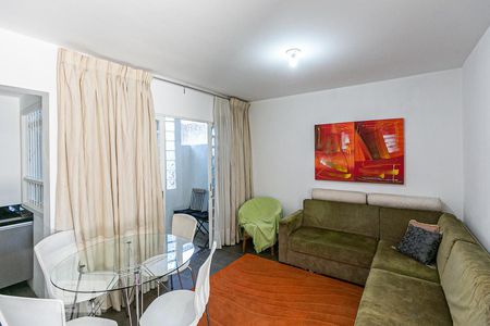 Sala de apartamento para alugar com 1 quarto, 55m² em Vila Nova, Porto Alegre