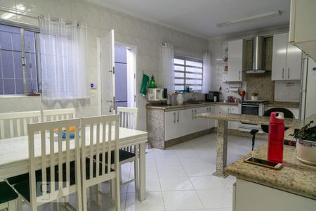 Casa à venda com 309m², 3 quartos e 6 vagasCozinha