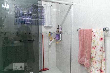 Casa à venda com 309m², 3 quartos e 6 vagasBanheiro da Suíte