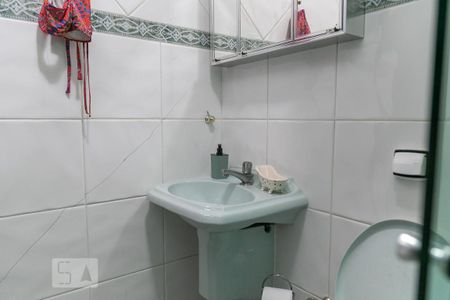 Casa à venda com 309m², 3 quartos e 6 vagasBanheiro de serviço