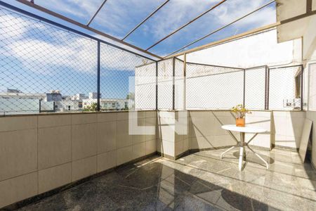 Apartamento para alugar com 185m², 3 quartos e 2 vagas Apartamento para alugar com 185m², 3 quartos e 2 vagasVaranda (Fundos)