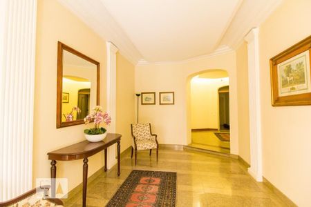 Apartamento à venda com 260m², 5 quartos e 3 vagas Apartamento à venda com 260m², 5 quartos e 3 vagasHall