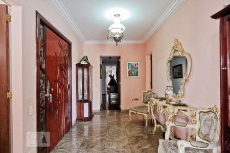 Apartamento à venda com 260m², 5 quartos e 3 vagas Apartamento à venda com 260m², 5 quartos e 3 vagasEntrada