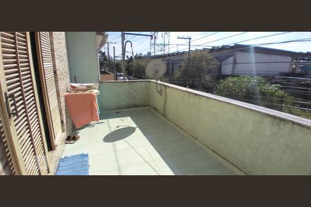 Casa à venda com 206m², 3 quartos e 2 vagas Casa à venda com 206m², 3 quartos e 2 vagasÁrea Externa