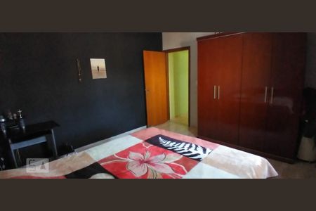 Casa à venda com 206m², 3 quartos e 2 vagas Casa à venda com 206m², 3 quartos e 2 vagasQuarto