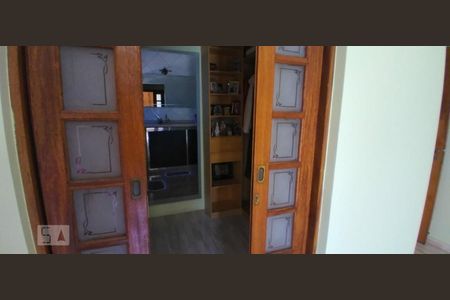 Casa à venda com 206m², 3 quartos e 2 vagas Casa à venda com 206m², 3 quartos e 2 vagasQuarto