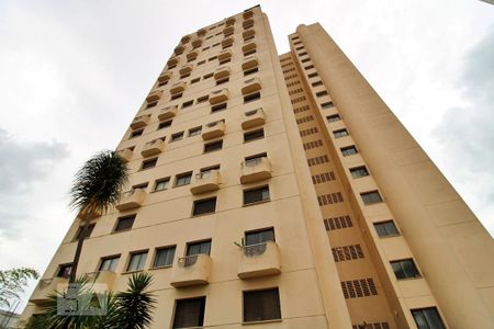 Apartamento à venda com 65m², 1 quarto e 1 vagaFachada