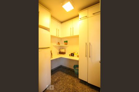 Apartamento à venda com 175m², 4 quartos e 4 vagasDespensa