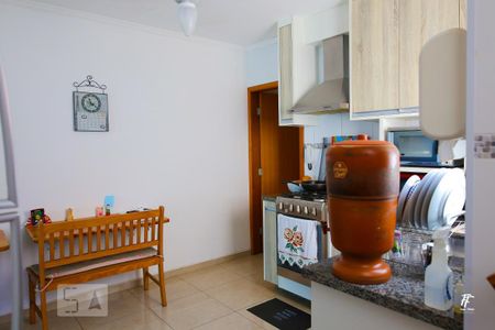 Apartamento à venda com 172m², 4 quartos e 2 vagas Apartamento à venda com 172m², 4 quartos e 2 vagasCozinha