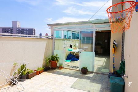 Apartamento à venda com 172m², 4 quartos e 2 vagas Apartamento à venda com 172m², 4 quartos e 2 vagasCobertura Quintal