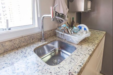 Apartamento à venda com 85m², 3 quartos e 2 vagas Apartamento à venda com 85m², 3 quartos e 2 vagasPia