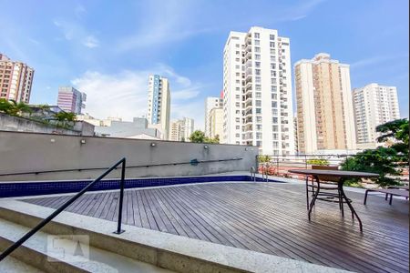 Apartamento à venda com 85m², 3 quartos e 2 vagas Apartamento à venda com 85m², 3 quartos e 2 vagasÁrea comum - Piscina