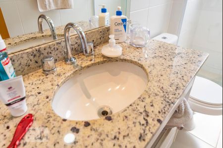 Apartamento à venda com 85m², 3 quartos e 2 vagas Apartamento à venda com 85m², 3 quartos e 2 vagasPia