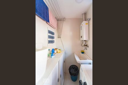 Apartamento à venda com 85m², 3 quartos e 2 vagas Apartamento à venda com 85m², 3 quartos e 2 vagasÁrea de Serviço