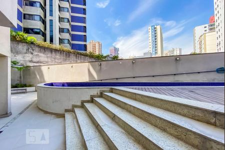 Apartamento à venda com 85m², 3 quartos e 2 vagas Apartamento à venda com 85m², 3 quartos e 2 vagasÁrea comum - Piscina