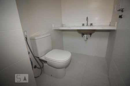 Apartamento à venda com 112m², 2 quartos e 2 vagasBanheiro da Suíte 1