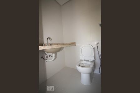 Apartamento à venda com 112m², 2 quartos e 2 vagasBanheiro da Suíte 2