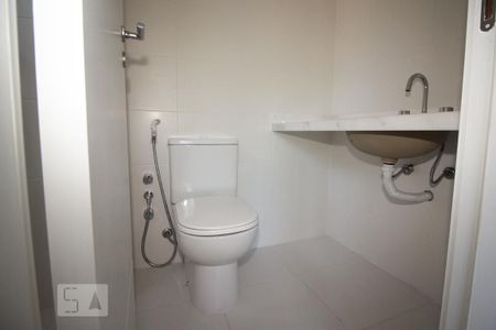 Apartamento à venda com 112m², 2 quartos e 2 vagasBanheiro da Suíte 1