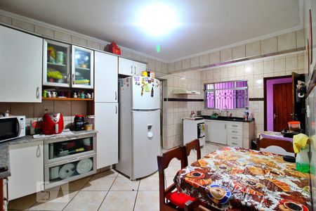 Casa à venda com 136m², 2 quartos e 2 vagasCozinha