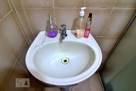 Casa à venda com 136m², 2 quartos e 2 vagasBanheiro