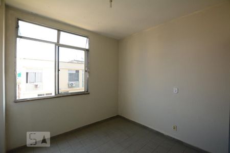 Quarto 2 de apartamento para alugar com 3 quartos, 80m² em Irajá, Rio de Janeiro