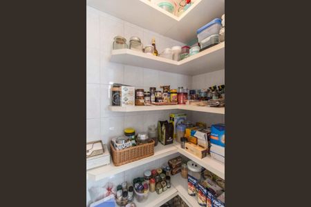 Apartamento à venda com 169m², 4 quartos e 3 vagas Apartamento à venda com 169m², 4 quartos e 3 vagasDespensa