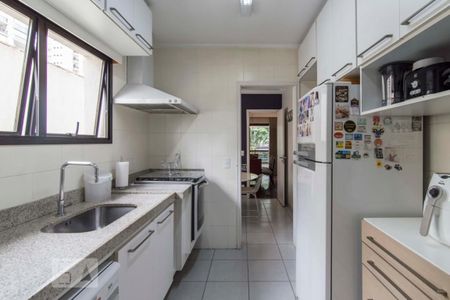 Apartamento à venda com 169m², 4 quartos e 3 vagas Apartamento à venda com 169m², 4 quartos e 3 vagasCozinha