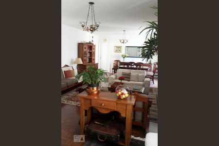 Apartamento à venda com 140m², 3 quartos e 1 vaga Apartamento à venda com 140m², 3 quartos e 1 vagaSala