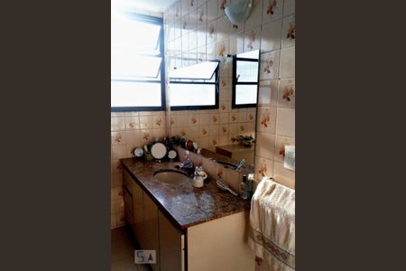 Apartamento à venda com 140m², 3 quartos e 1 vaga Apartamento à venda com 140m², 3 quartos e 1 vagaBanheiro