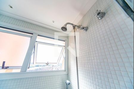 Apartamento à venda com 92m², 2 quartos e 3 vagas Apartamento à venda com 92m², 2 quartos e 3 vagasChuveiro