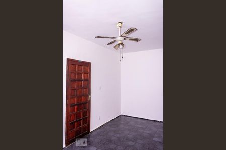 Sala de apartamento para alugar com 2 quartos, 45m² em Campo Grande, Rio de Janeiro